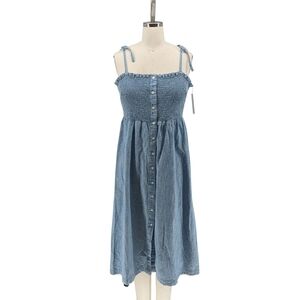 19898 Gap Chambray Smock A Line Dress Blue size Small preppy western summer